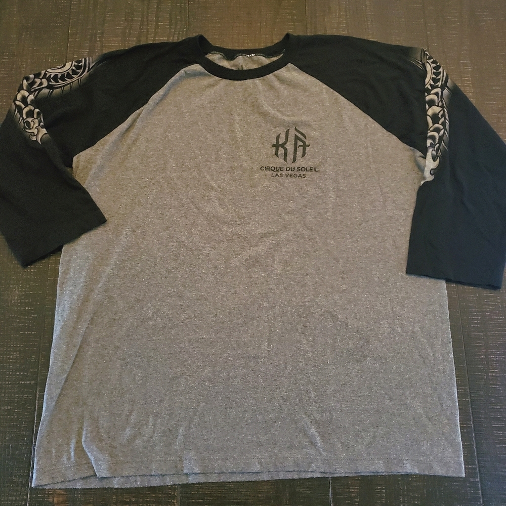 Graphic T